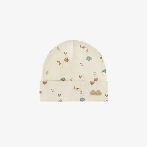 Bonnet crème avec noisettes et champignons bruns et bleus en jersey crêpé biologique, naissance || Cream hat with with hazelnuts and mushrooms brown and blue in organic crinkle jersey, newborn