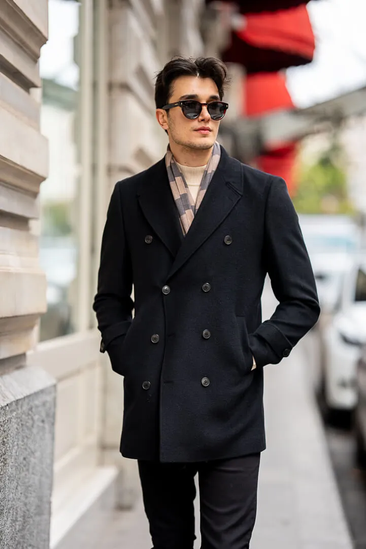 Brabion Sophisticated Men's Black Double-Breasted Coat