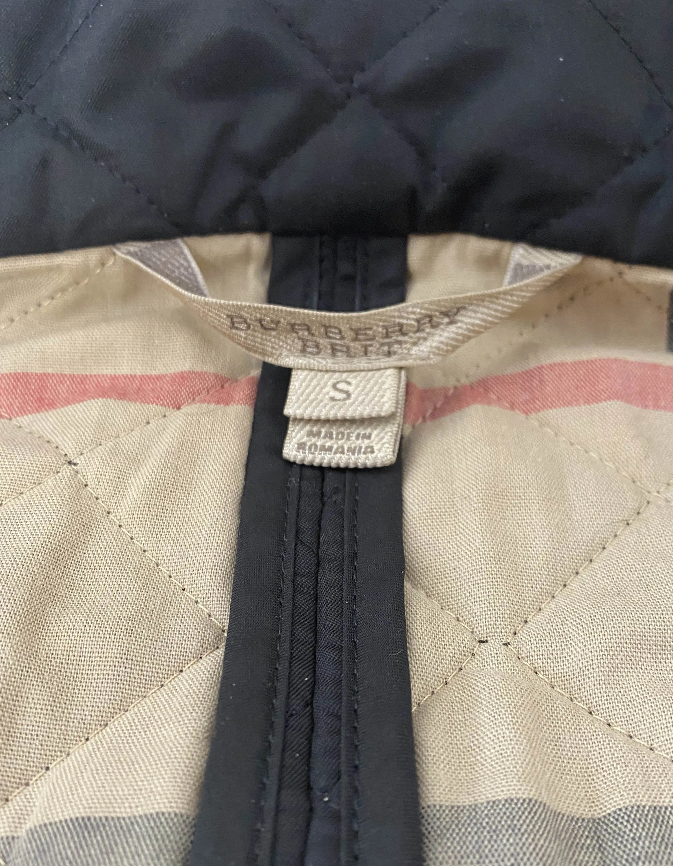 Burberry Brit Black Quilted Jacket w/Nova Plaid Lining sz Small