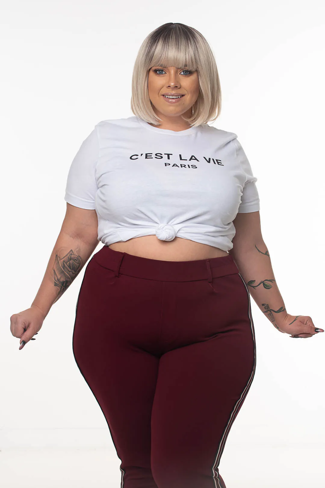 C'EST LA VIE ("SUCH IS LIFE") GRAPHIC TEE | CURVY