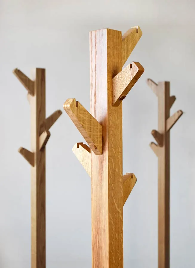 Coat Tree in Oak