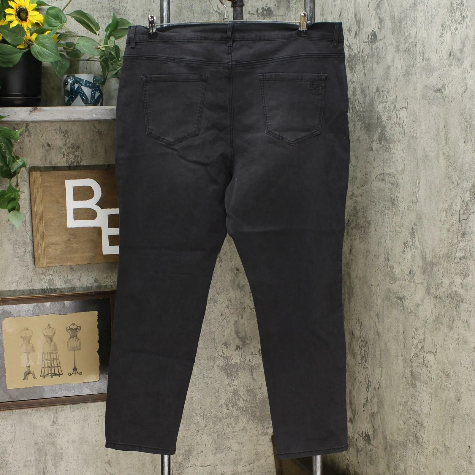 DG2 by Diane Gilman Classic Stretch Artwork Printed Jeans Black Animal Plus 20W