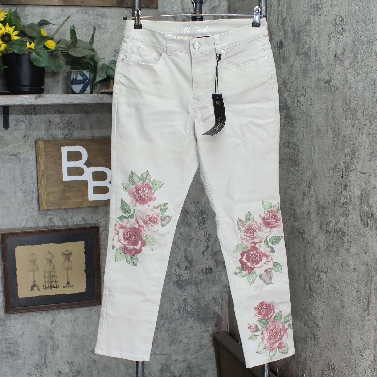 DG2 Womens Classic Stretch Artwork Printed Jean 720774 Khaki Camo Brown 8