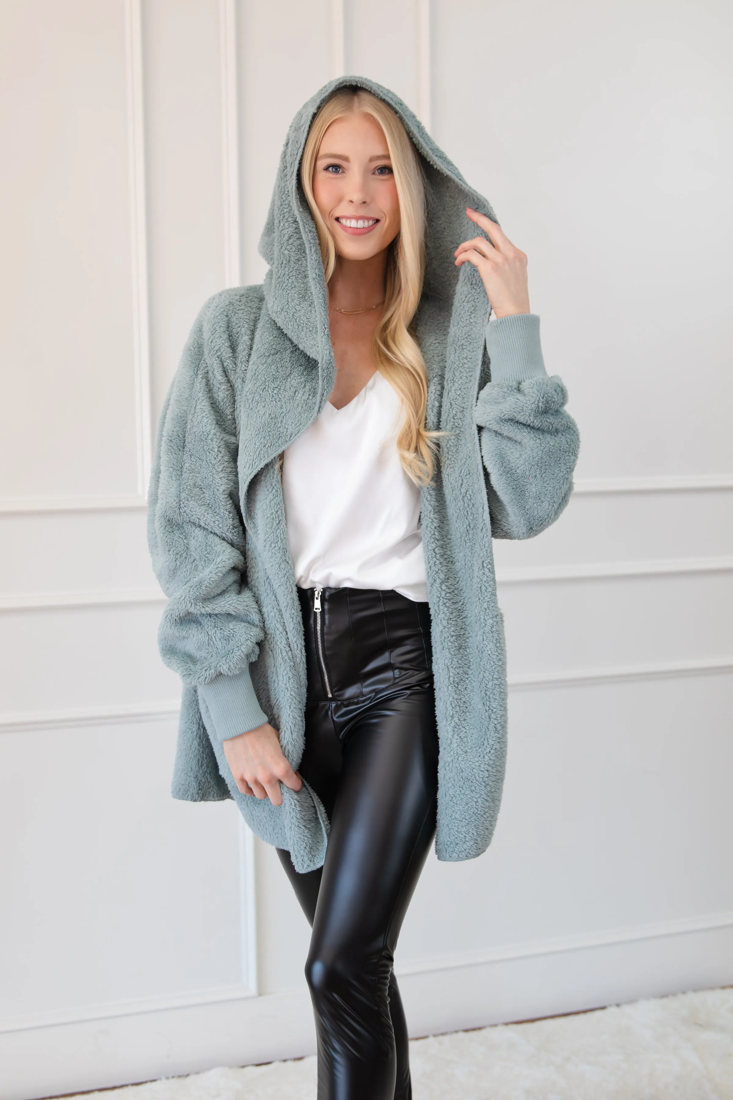 Dream Soft Hooded & Pocketed Jacket