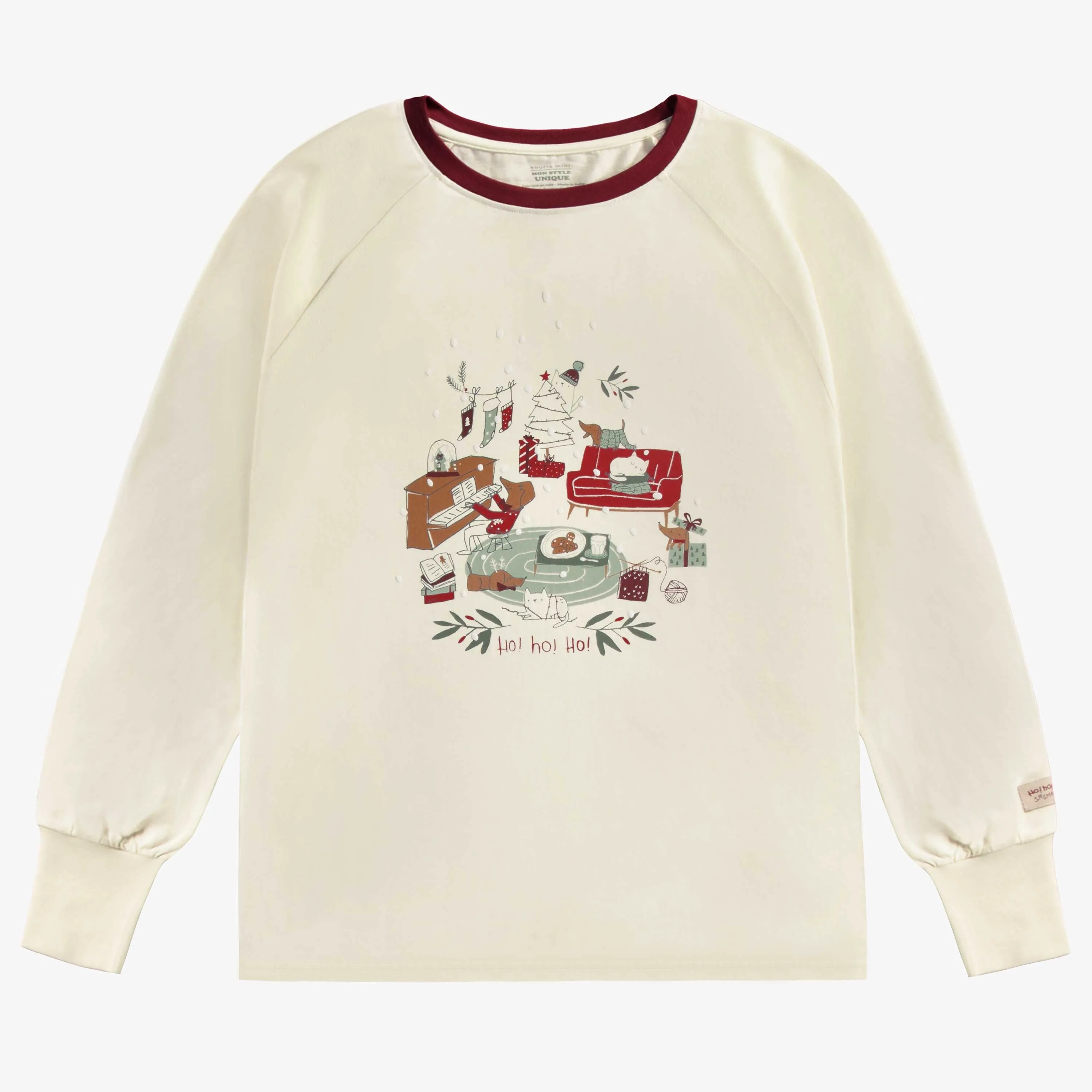 Haut de pyjama des fêtes crème avec illustration en coton, adulte || Cream holiday pajama top with Illustrations in cotton, adult