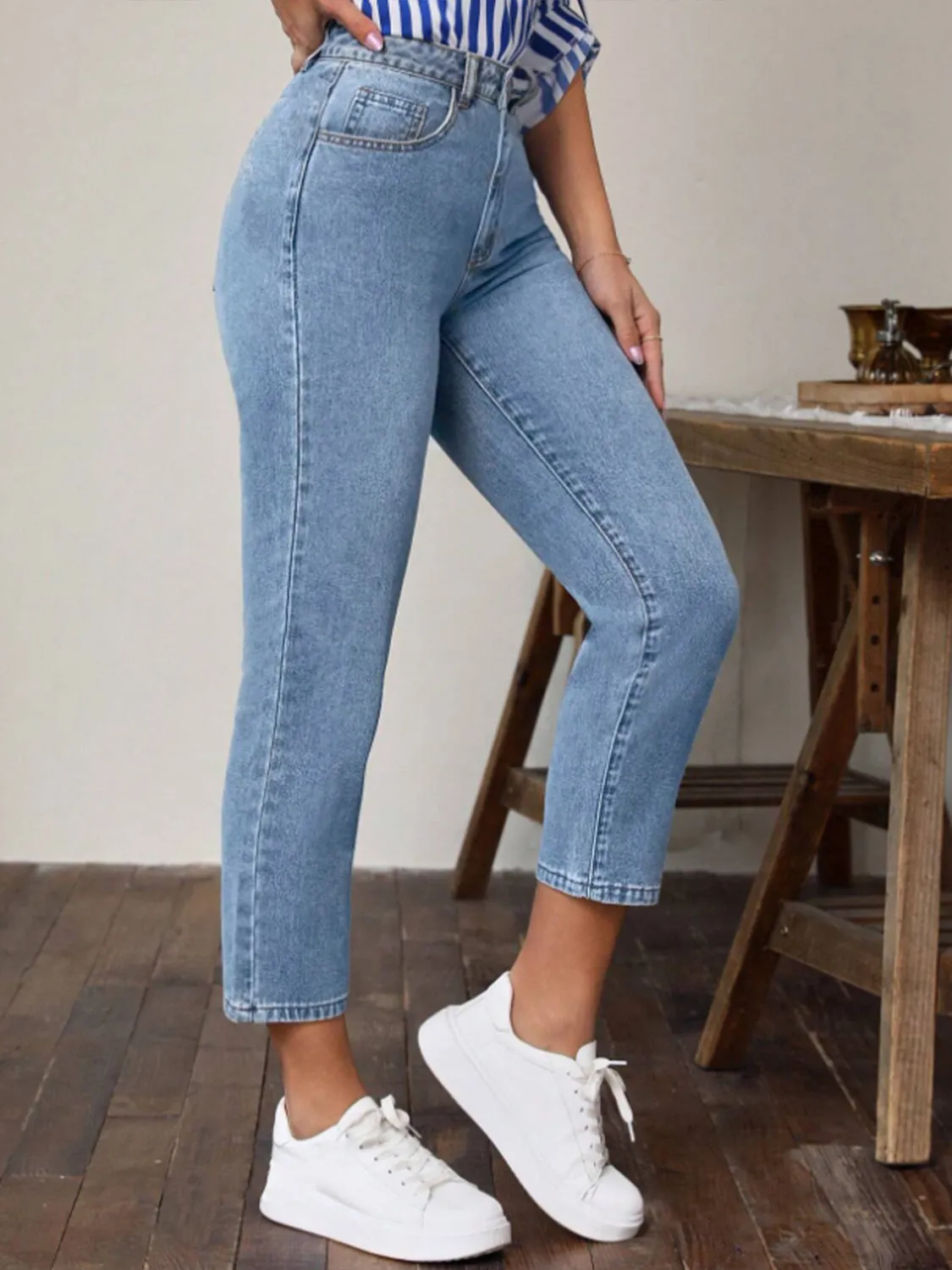 High Waist Jeans with Pockets