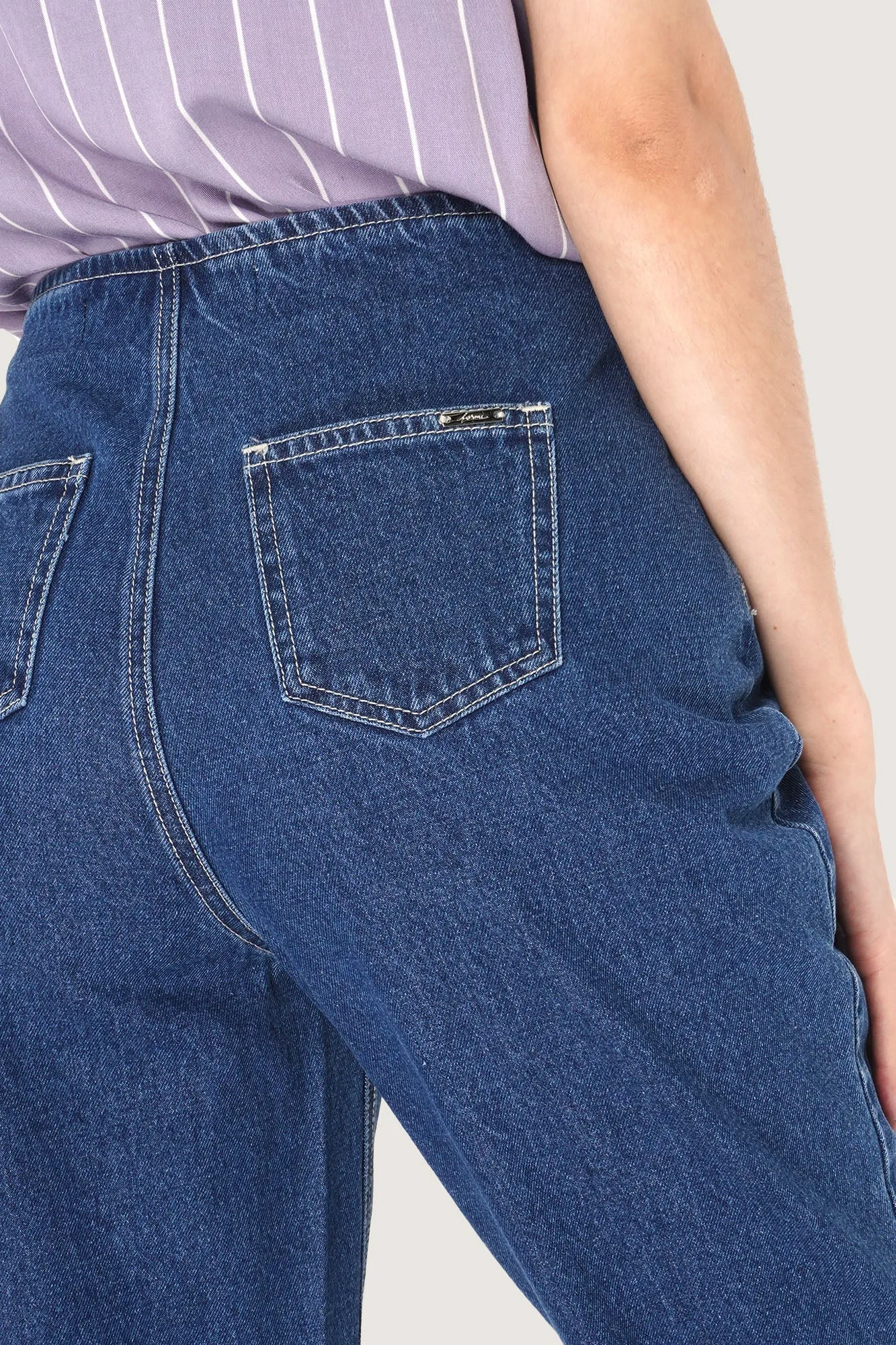 High Waist Slim Jeans