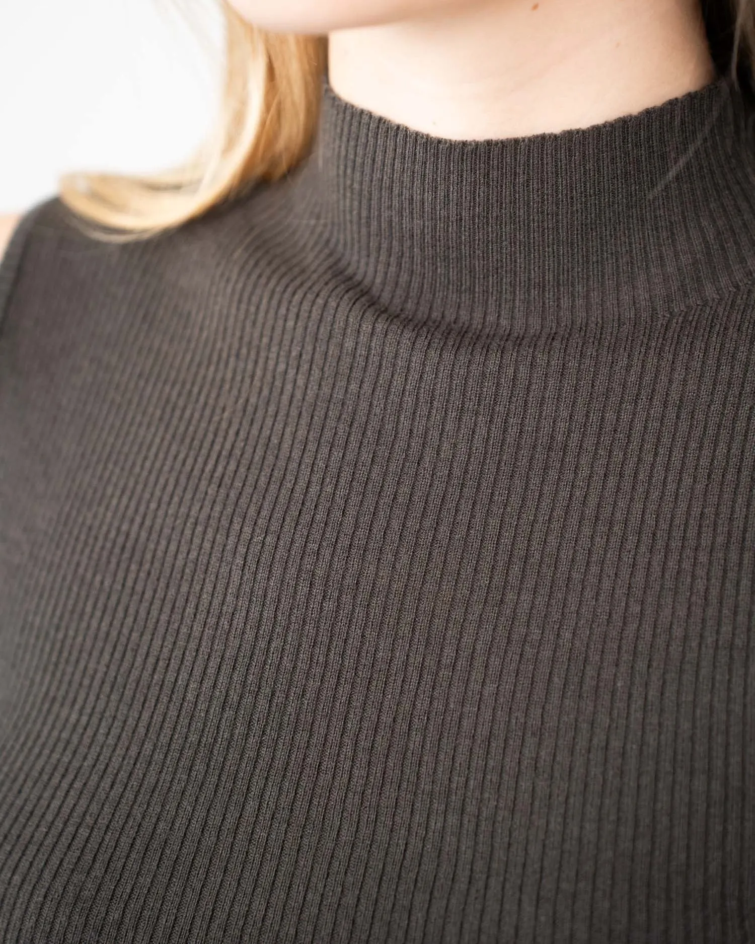 Highneck Knitted Top Grey