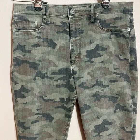 Hudson Barbara High Waist Super Skinny Jeans