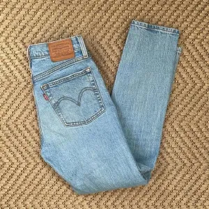 Levi's - Wedgie Denim Jeans High Waist - Blue - W25