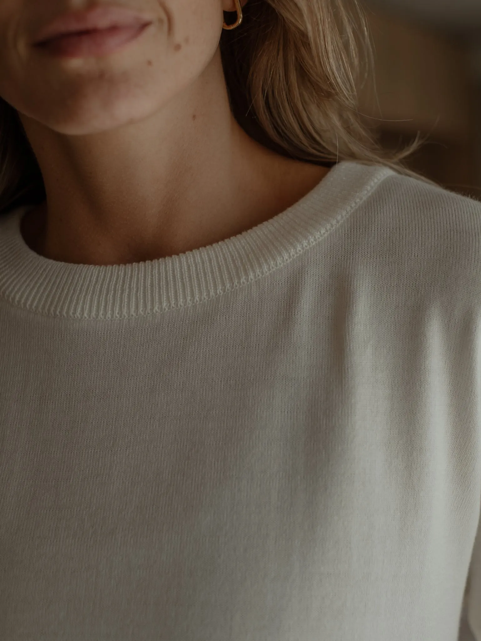 MIDI  BASIC KNIT T-SHIRT  - SOFT WHITE