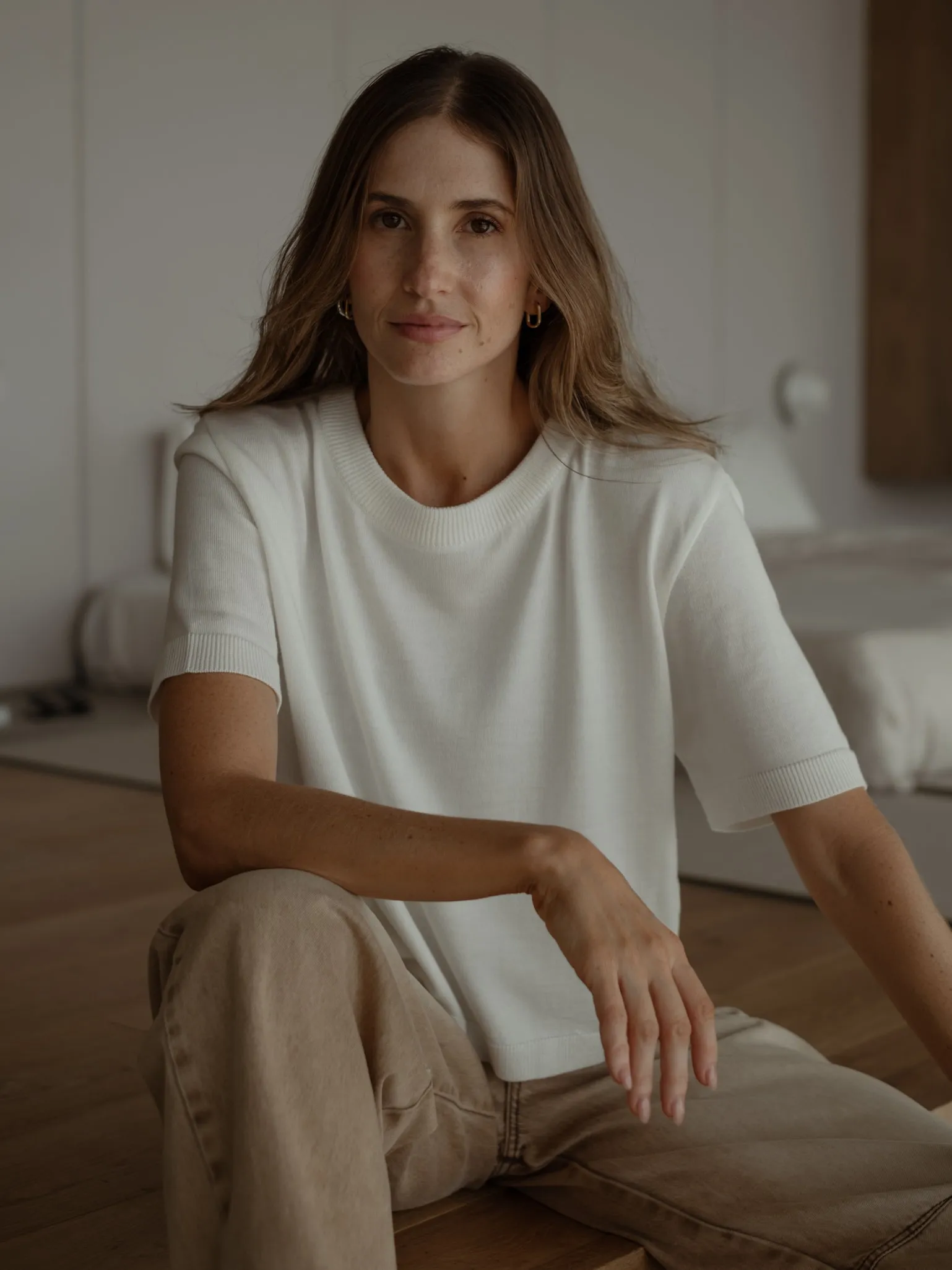 MIDI  BASIC KNIT T-SHIRT  - SOFT WHITE
