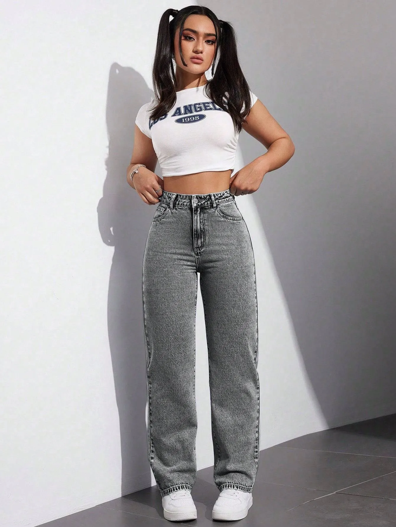 Modern Straight Cut Jeans