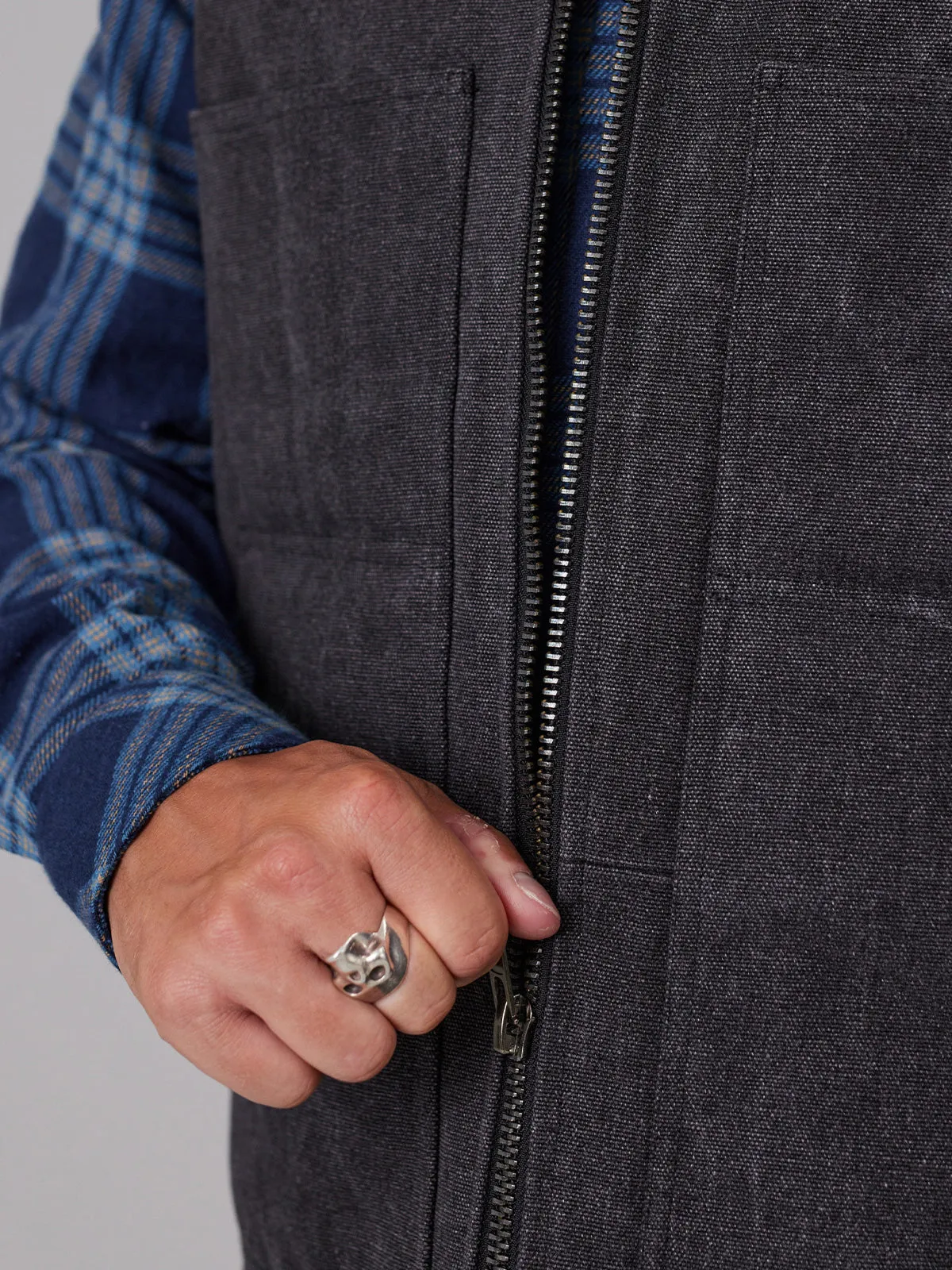 OCEAN WORKS VEST - CHARCOAL