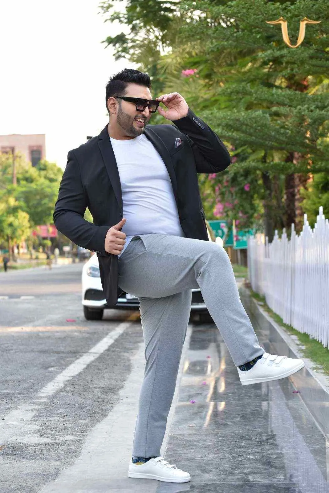 Plus size of Black Stretchable Knitted Blazer