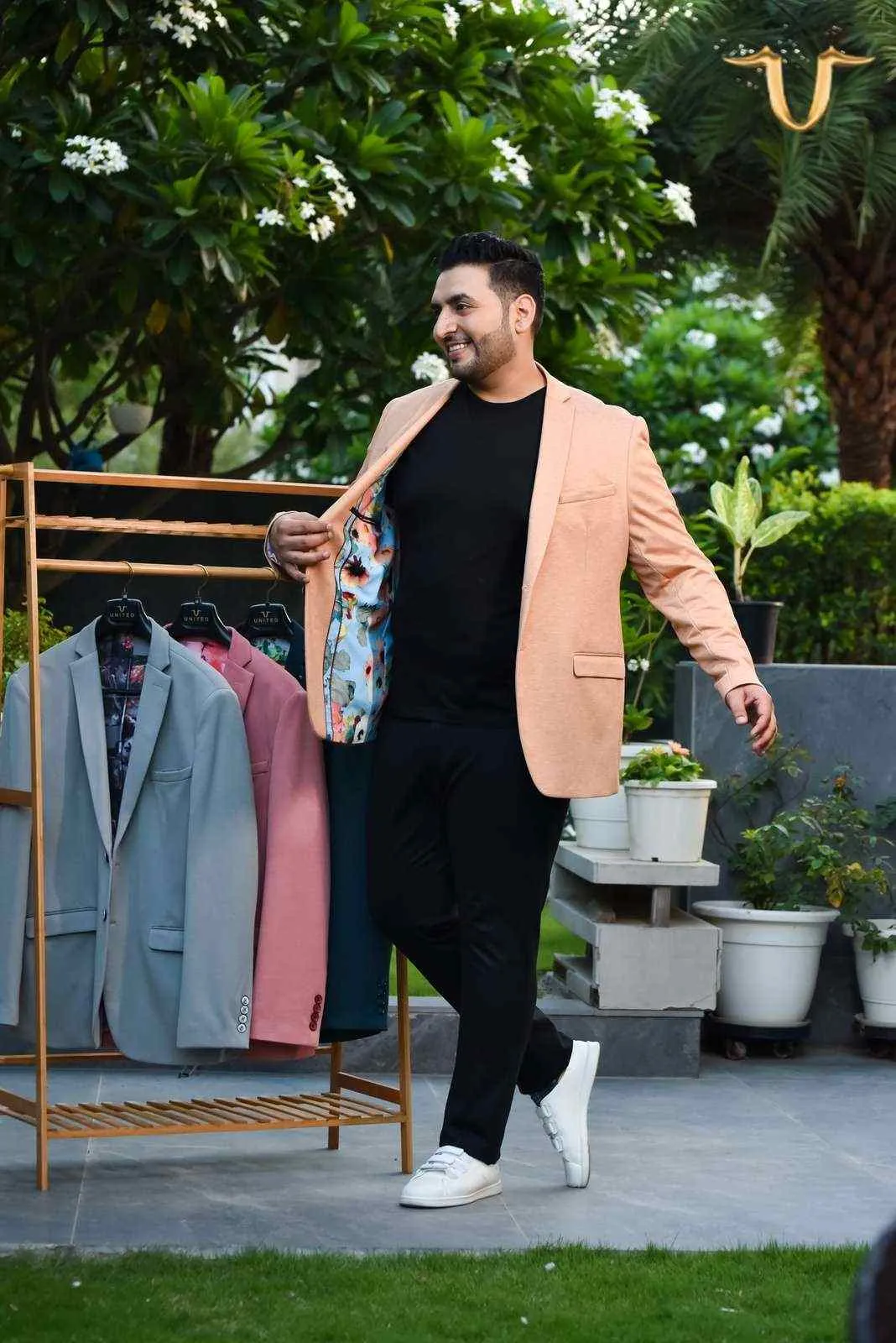 Plus Size of Orange Stretch Knitted Blazer