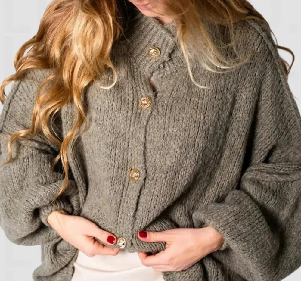 Roxana – Plush Women’s Comfort Coat