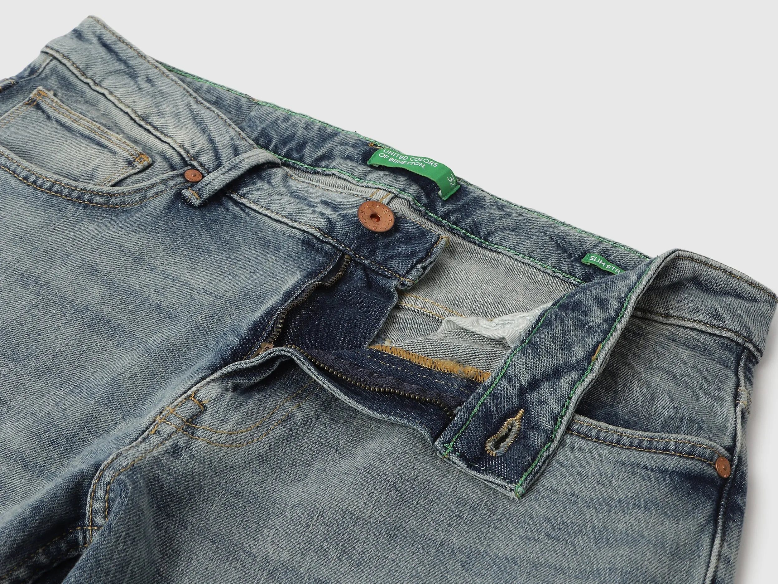Solid Slim Fit Jeans