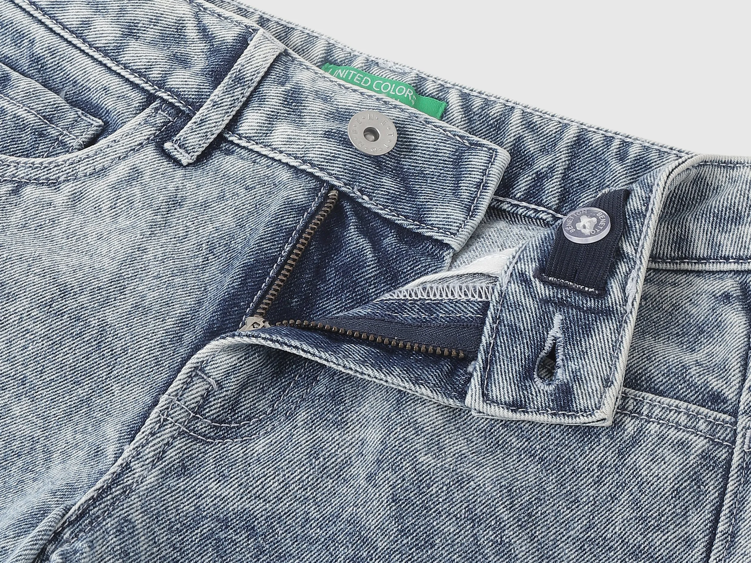 Solid Straight Fit Jeans