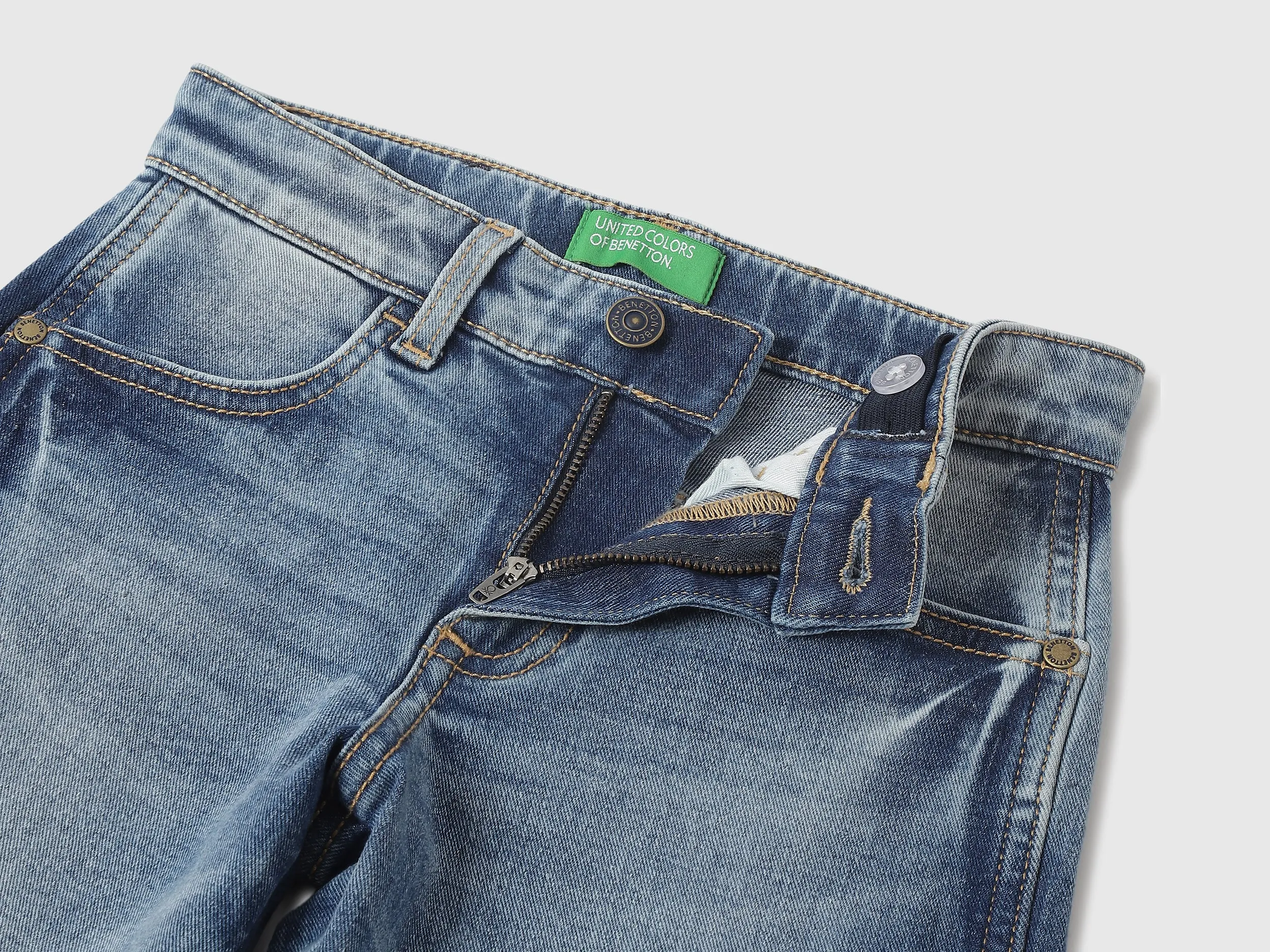Solid Straight Fit Jeans