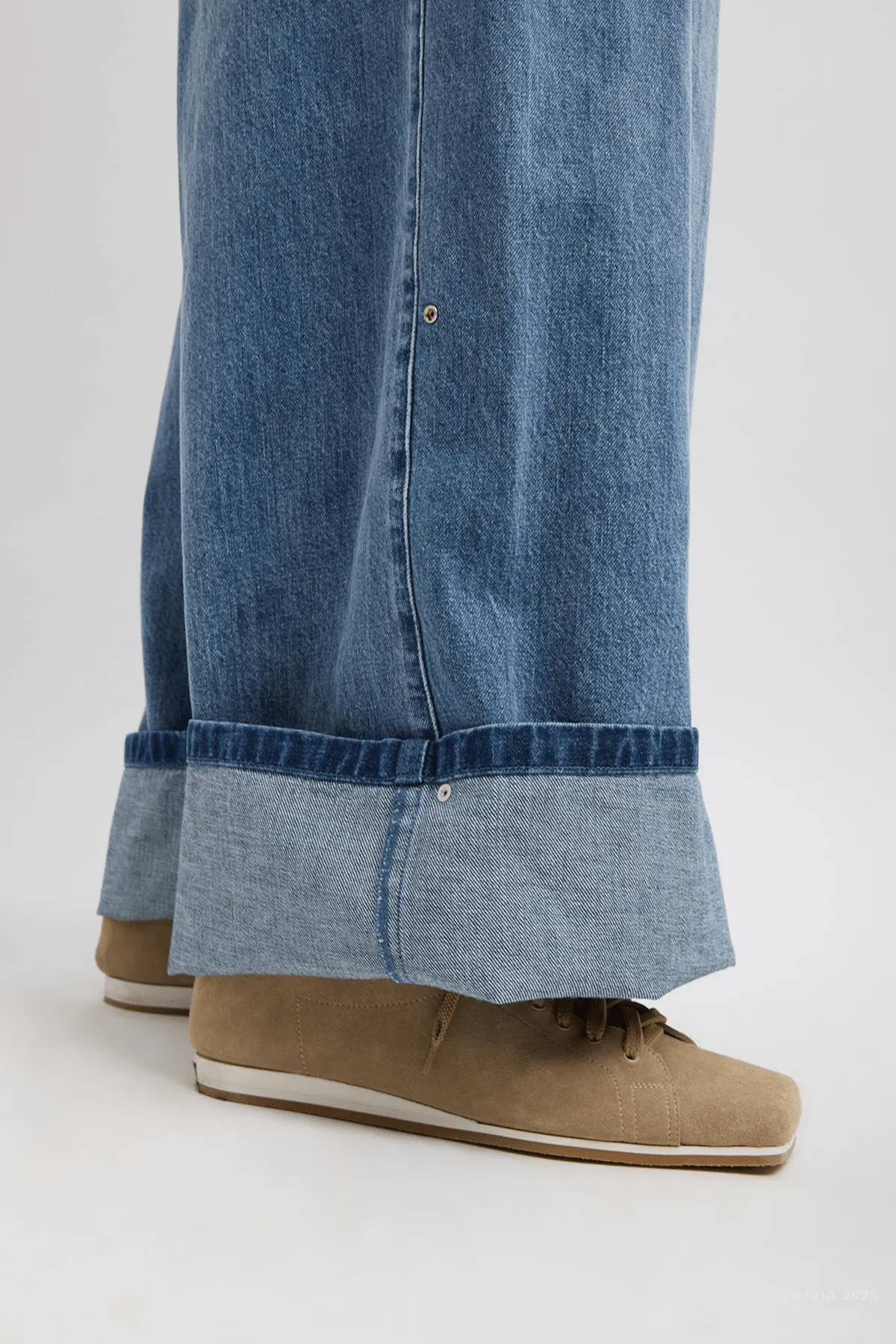 Spring Denim Triple Pleat Jean (Regular) in Classic Blue