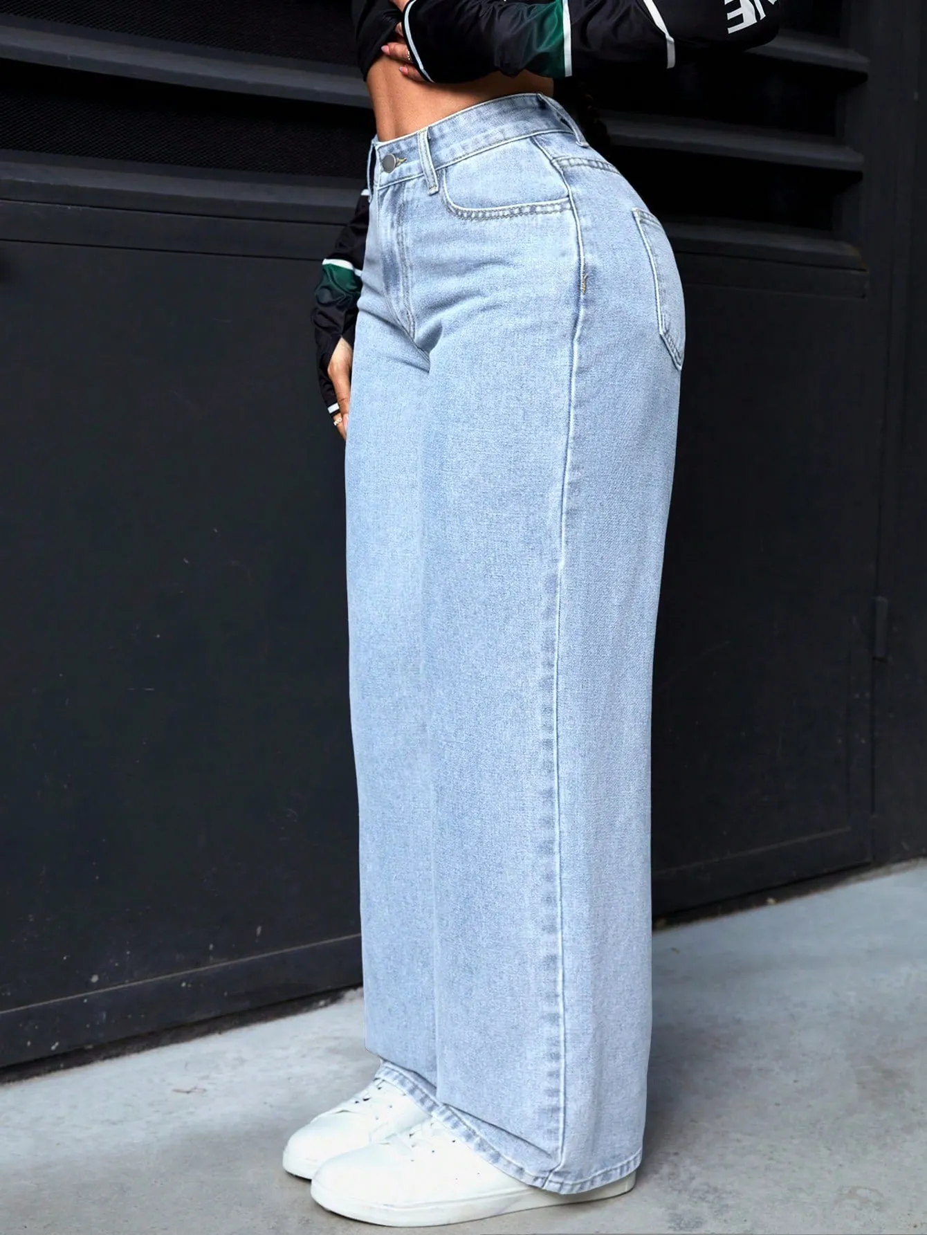 Timeless Move High-Waist Luxe Denim