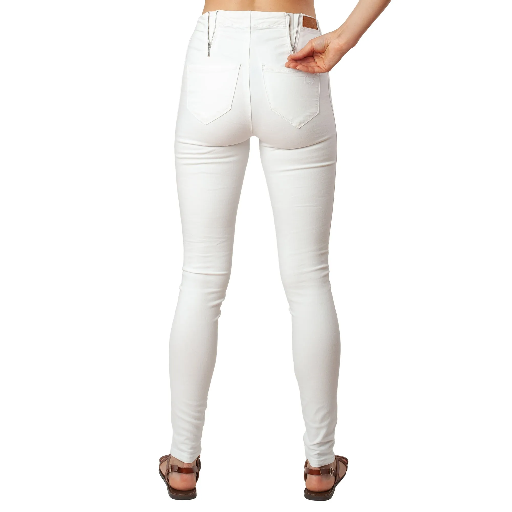 White Jeans Basic Signature Style