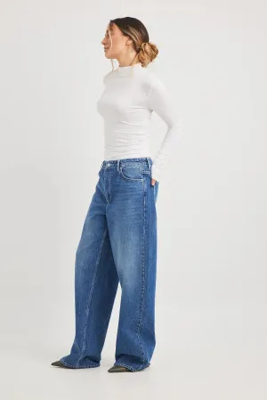 Wide Low Waist Jeans in Dark Blue - Trendy & Comfortable Denim