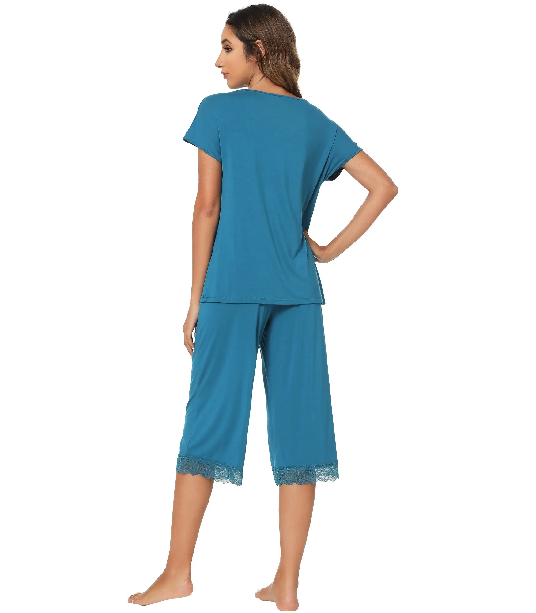 WiWi Bamboo Pajamas Set Short Sleeve Tops with Capri Pants Pjs