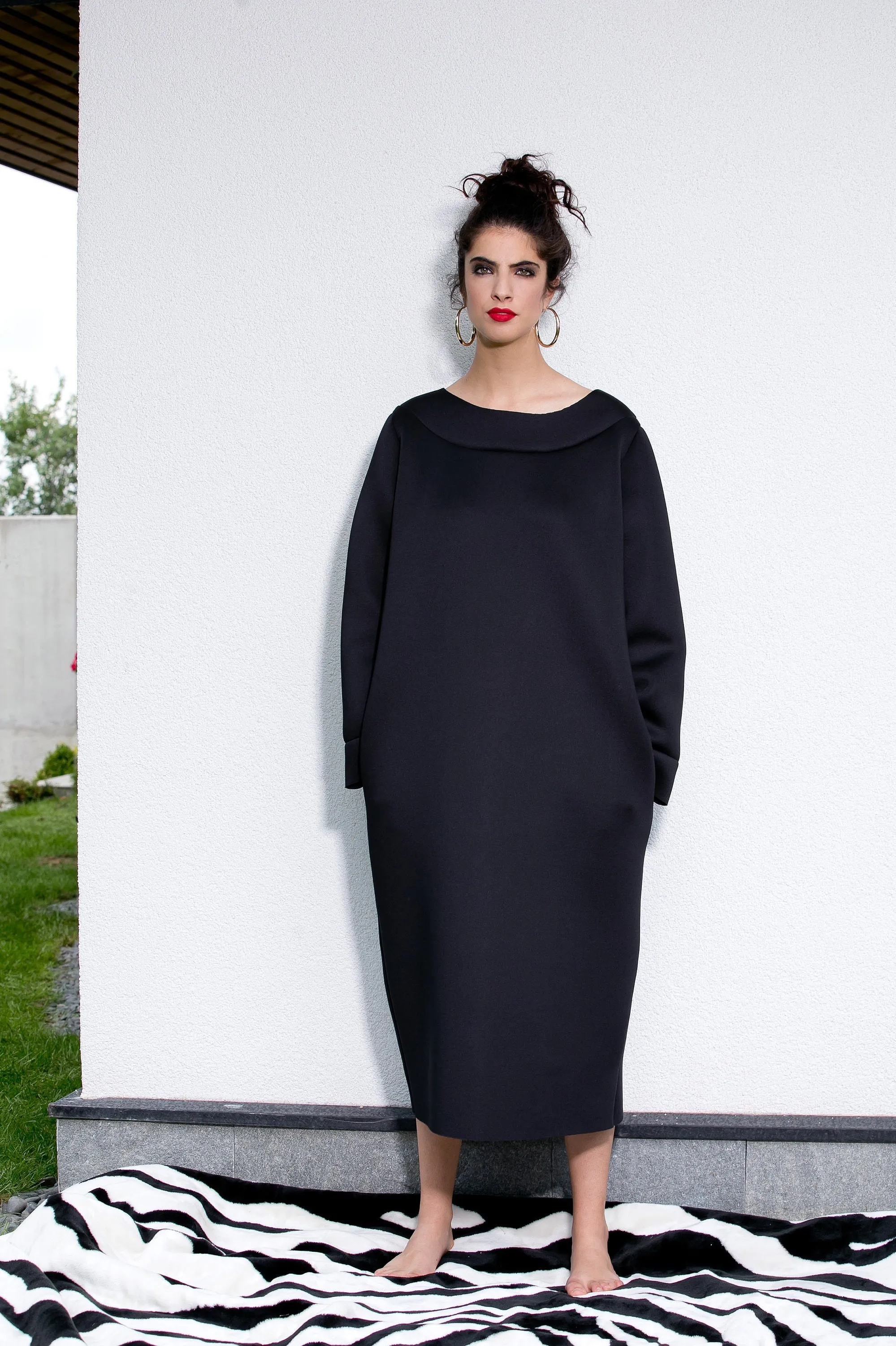 Women Maxi Dress, Neoprene Black Dress, Plus Size Dress with Belt, Elegant Long Sleeve Dress, Loose Fit Dress for Winter